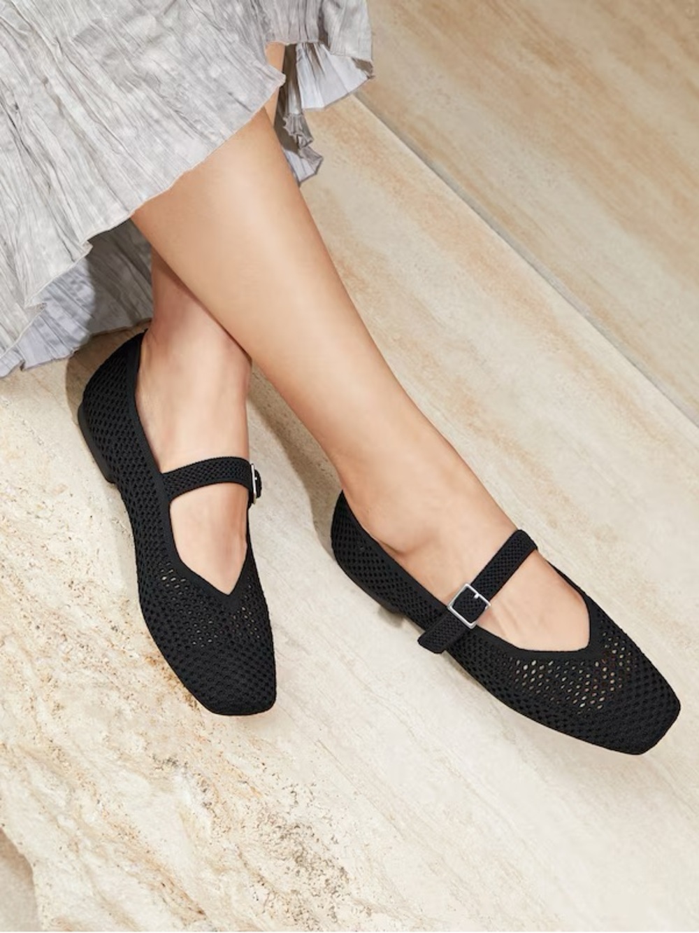 Vivaia Margot Mary Jane function square toe flats in black 43